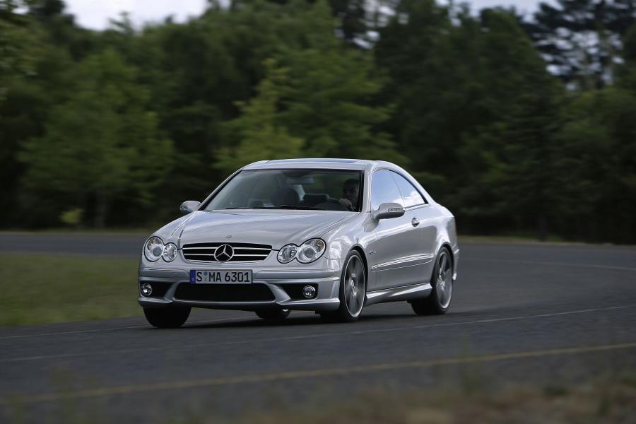  Mercedes-Benz CLK63 AMG 2007 года  (фото 1 из 20)